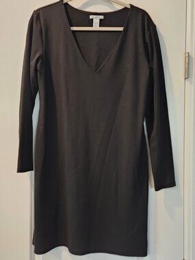 H & M Basic Black Long Sleeve V-neck Dress. ITEM 0320266CLST